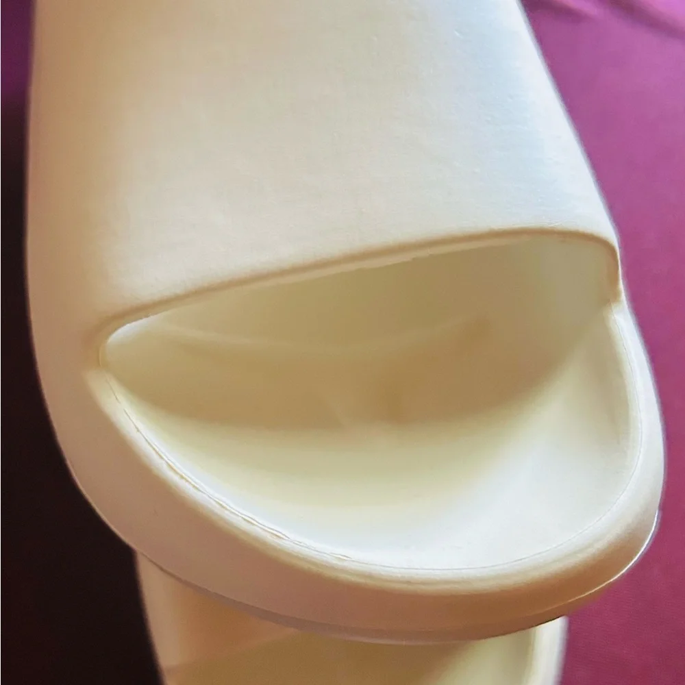 Off-White Slide Mules ( ASOS) - Picture 4 of 6